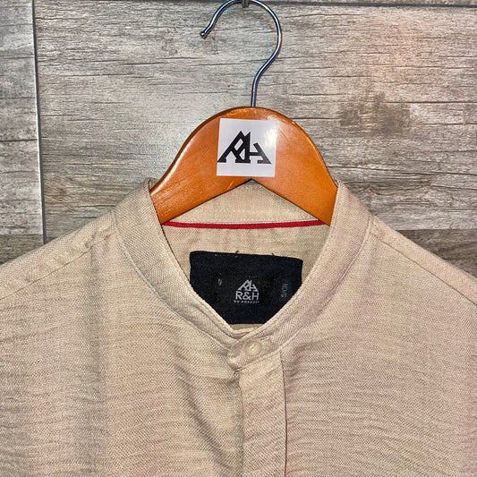 Camisa corrugada cuello Mao Beige - R&H By Perussi MX